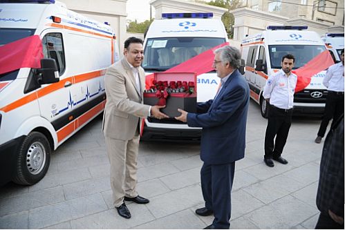  اهدای10دستگاه آمبولانس به دانشگاه علوم پزشکی مشهد